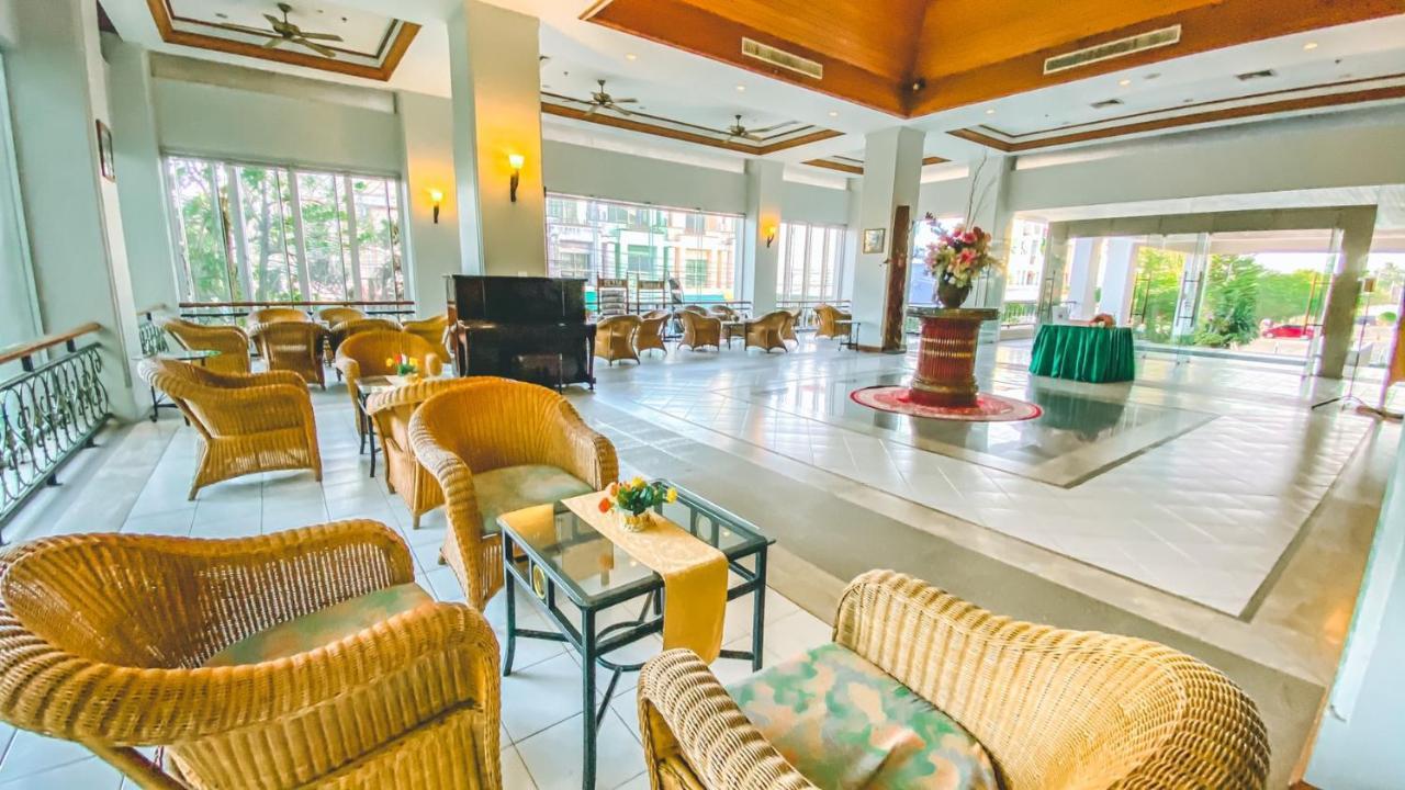 K Park Grand Hotel Sha Plus Certified Surat Thani Exterior foto